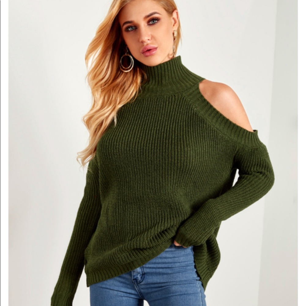 Stunning cold shoulder sweater!